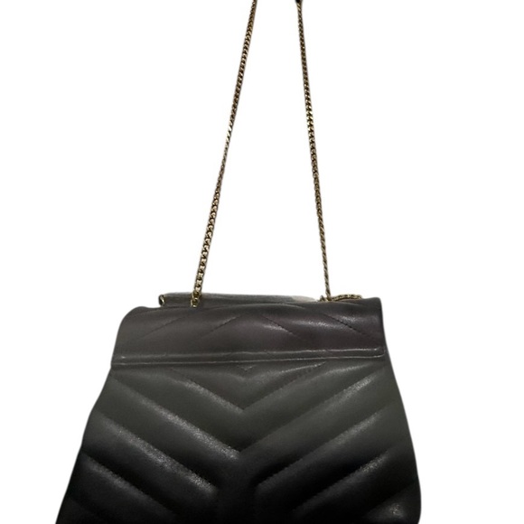 Yves Saint Laurent Bolso de hombro Loulou Matelasse Chevron de cuero pequeño - Picture 2 of 8